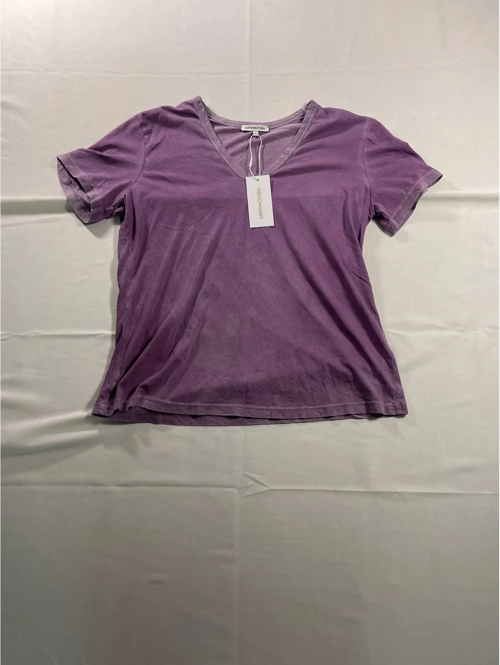 Women’s Size Large Cotton Citizen V-Neck T-Shirt